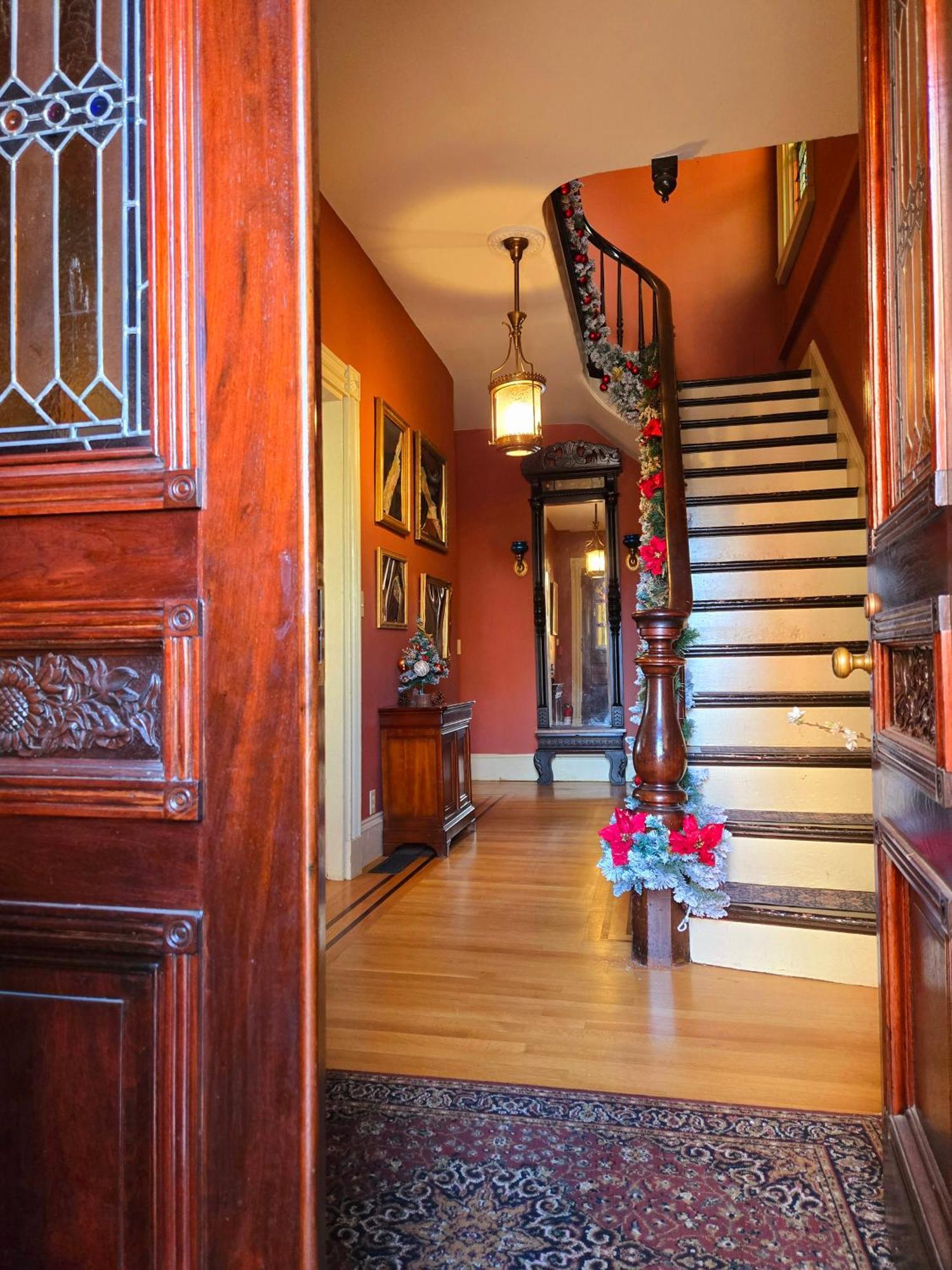 The Underwood-hale House *